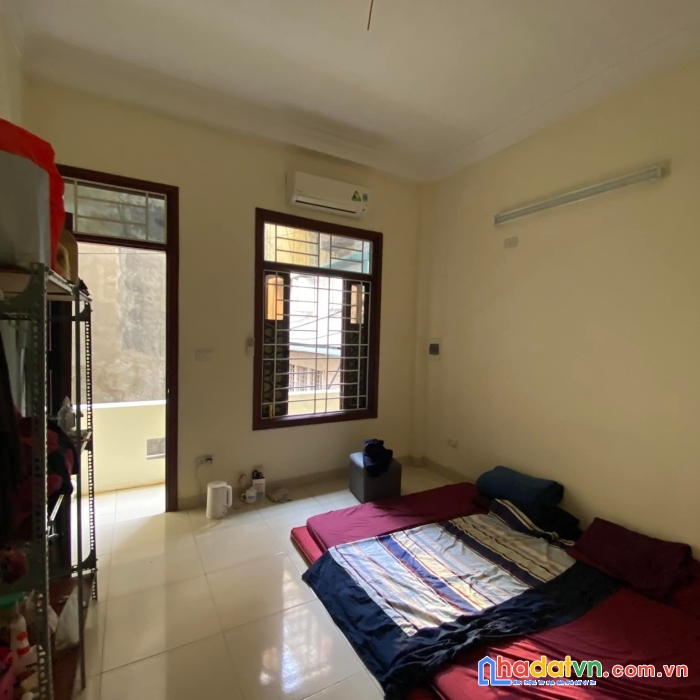 - vị trí trung tâm ba đình, gần liễu giai, văn cao, cách hỗ tây 5p đi xe đạp