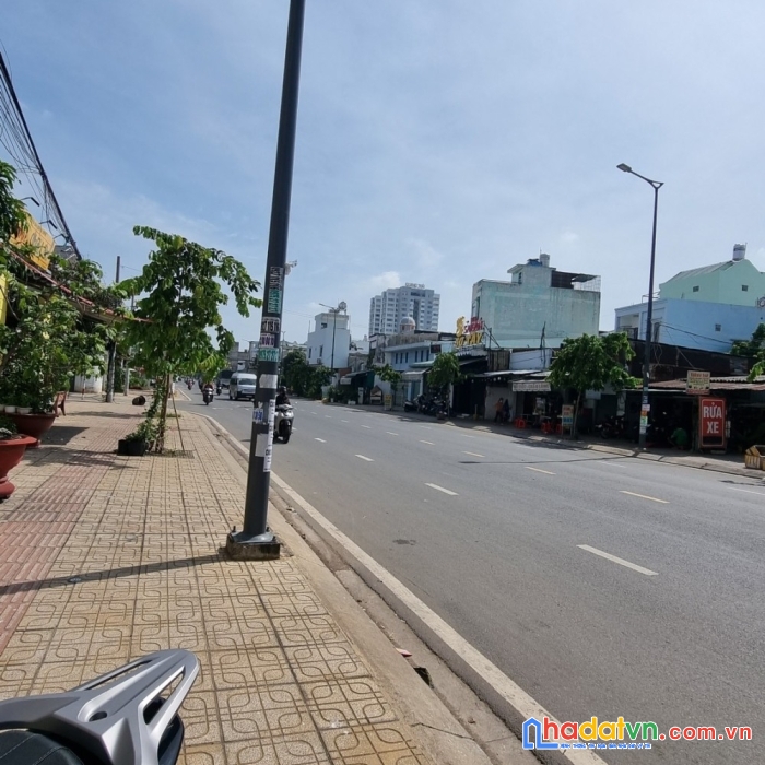 Bán nhà mặt tiền đường tô hiệu, quận tân phú,96m2, 21 tỷ .