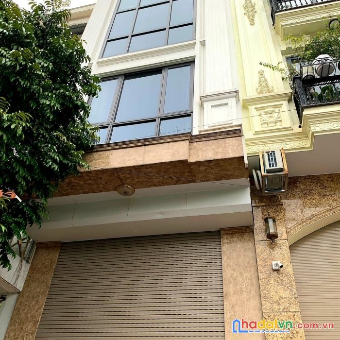 Bán nhà phố ngô gia tự, long biên 73m*mặt tiền rộng 4,2m, giá: 5,6 tỷ