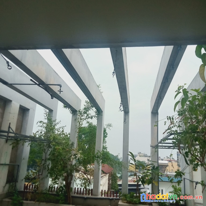 Không gấp - bán nhà 9,5 tỷ phạm văn bạch - tân bình 2 mặt hẻm có gara ô tô 3 lầu view sân gold