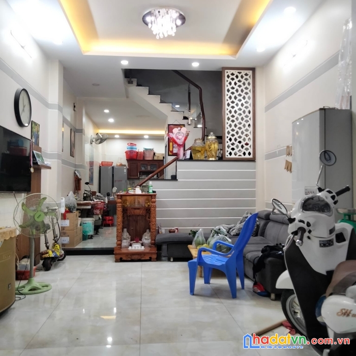 Nhà bình tân , hẻm xe hơi giá cực tốt , chỉ 6 tỷ