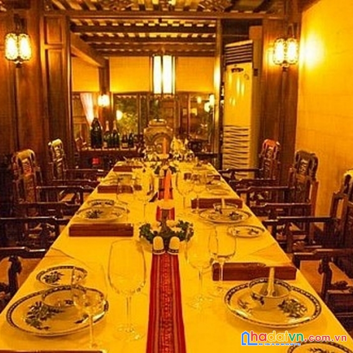 Cho thuê nhà mặt phố xuân diệu, view hồ tây, 330m2, mt 10m. giá thương lượng