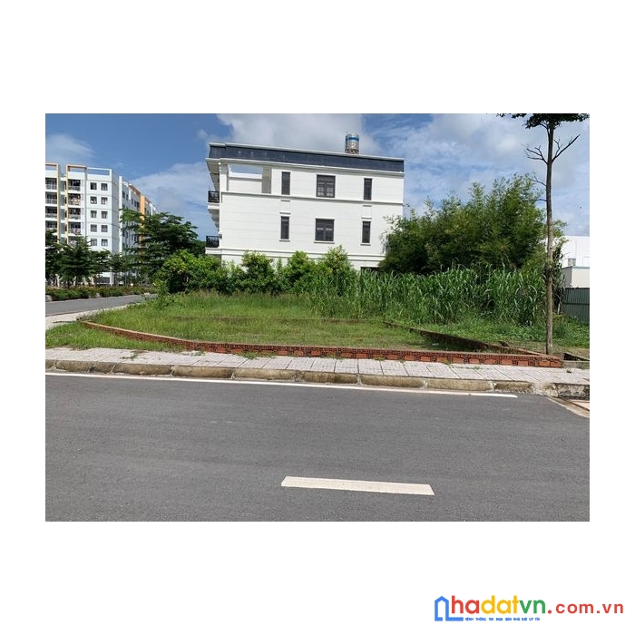 Em còn 3 nền đầu tiên mặt tiền dự án an phú 1