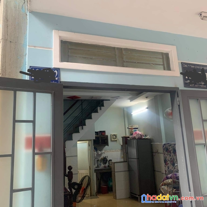 Bán nhà thoại ngọc hầu  ngõ 10  thoại ngọc hầu chỉ 3.2  tỷ, 30 m2, 4 x 8 m, nở hậu,  hẻm oto đỗ.