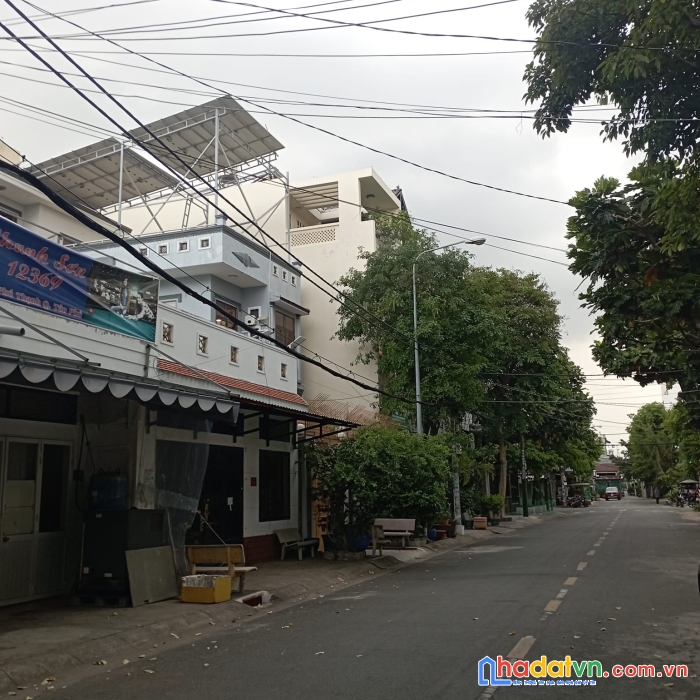 Bán nhà thoại ngọc hầu,  lê cao lãng  chỉ 9.5  tỷ, 90 m2, 4.5 x 20 m, đường 8 m,  đường oto thông.