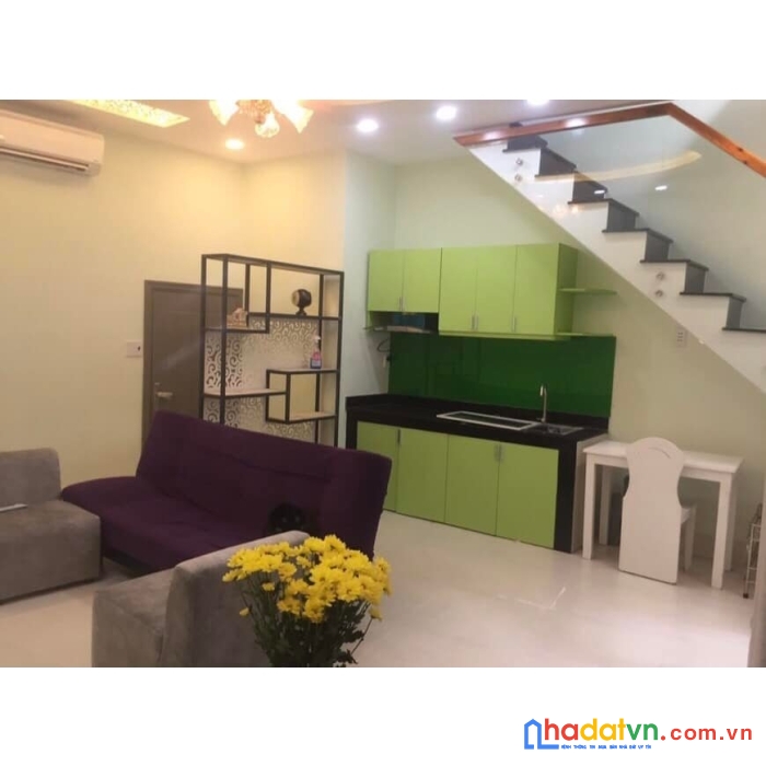 Mua nhà bán q10 ngang 5m6,đang cho thuê 10tr,4ty3 0903112643