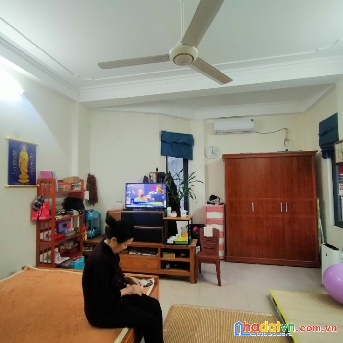 Bán nhà gấp khúc thừa dụ 50m2, 4 tầng, mt 3,5m, giá 5 tỷ.