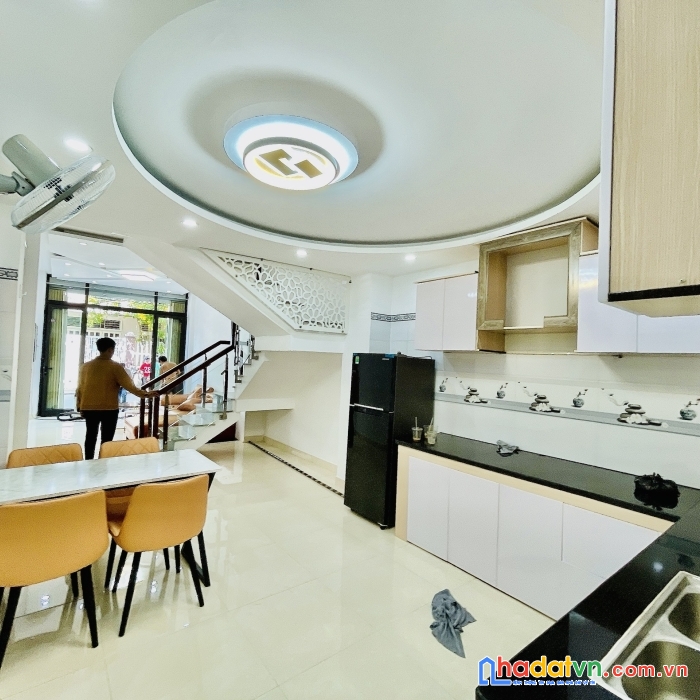 Nhà trung tâm hải châu, đường 7.5m, 4 tầng, 4.95 tỷ