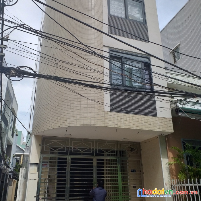 Nhà hải châu, mt đường 5.5m, lô góc, 4 tầng, 60m2, 4.99 tỷ