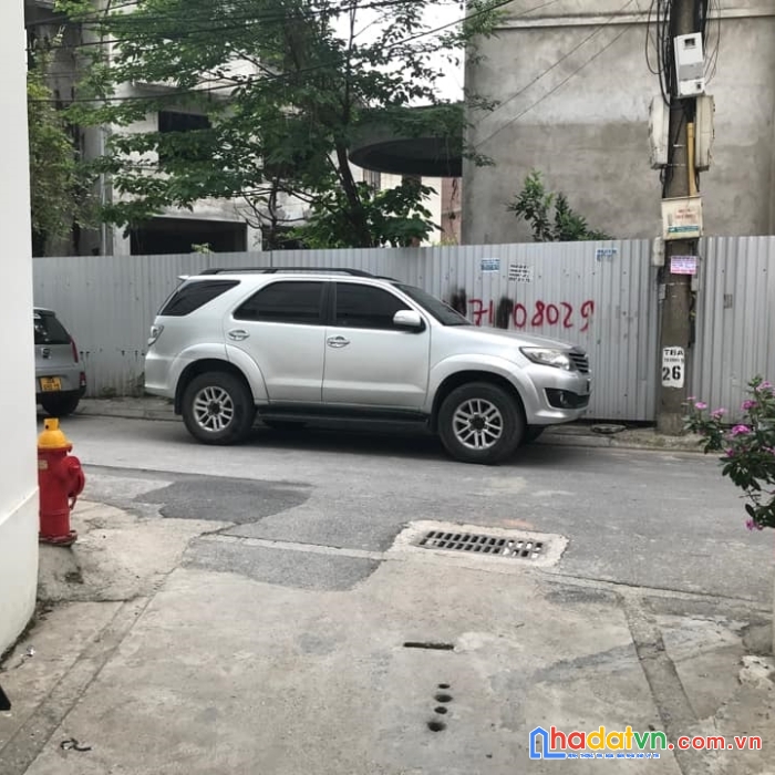 Bán đất tư đình long biên 68m 4.25tỷ ô tô vào đất, cách mặt phố cổ linh 30m