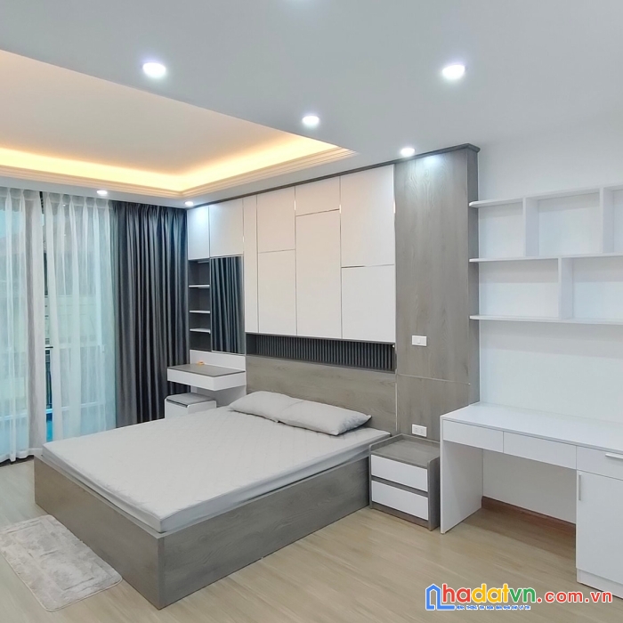 Bán ccmn gần đh tài nguyên, 102m2, 6t, 20pkk, dt 90tr/tháng, giá 11 tỷ