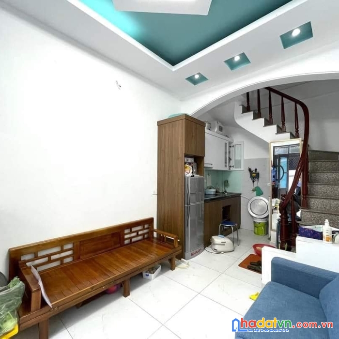 
bán nhà hoàng liệt, linh đàm, nhà đẹp phân lô, ô tô đỗ cổng, dt 20m2 x 4t 2.480 tỷ .
