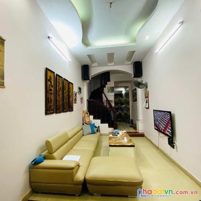 Bán nhà nguyễn phong sắc - cầu giấy ô tô tránh - kinh doanh 42m2 5 tầng 9.6 tỷ.