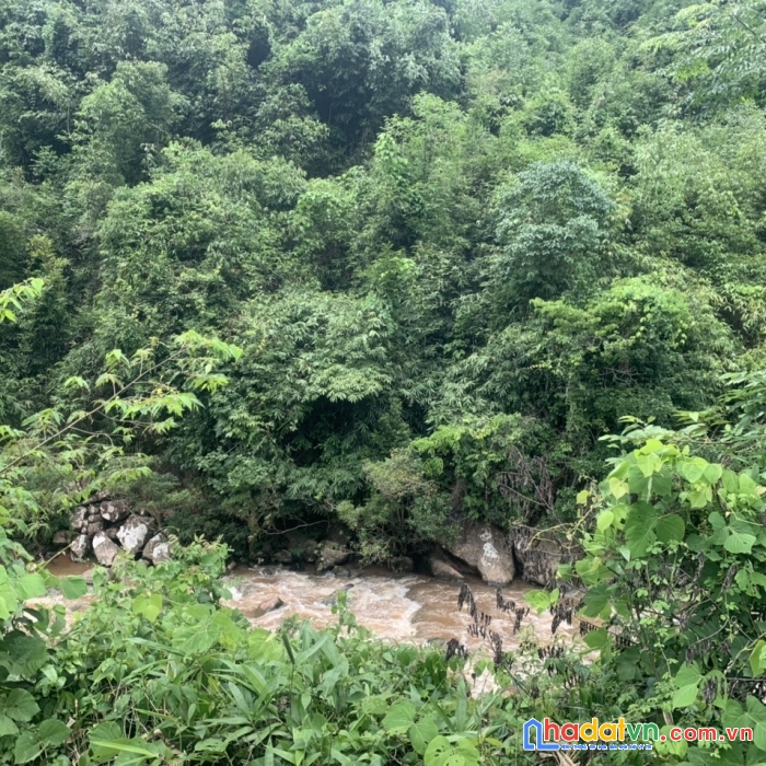 Cần bán mảnh đất có diện tích khoảng 10.600m2 nằm tại tiểu khu 32, chiềng sơn.