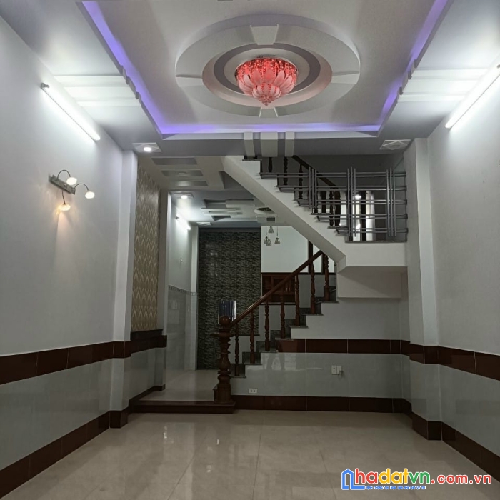 Bán nhà hẻm xe hơi thông huỳnh thị hai, quận 12, 4.2x18m, 1 lầu