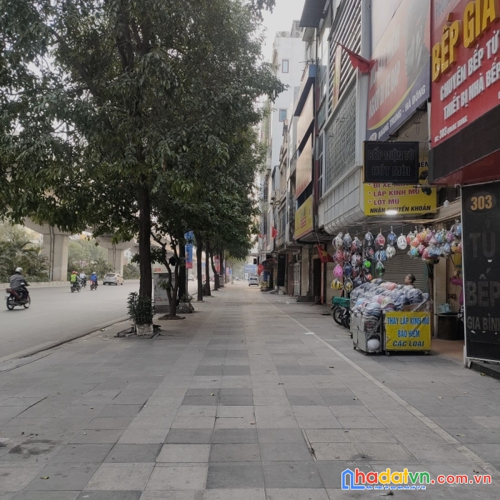 Quang trung - hà đông.
mặt phố rộng nhất trung tâm hà đông