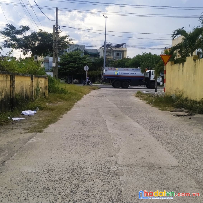Bán nhà kiệt ô tô lê văn hiến, ngũ hành sơn - 100m ra phố lê văn hiến - 98m2.