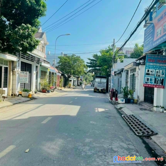 Nhà mặt tiền hxh mt (ht18,). đường nguyễn thị thơi q12.4x25.giá 6.5 tỷ