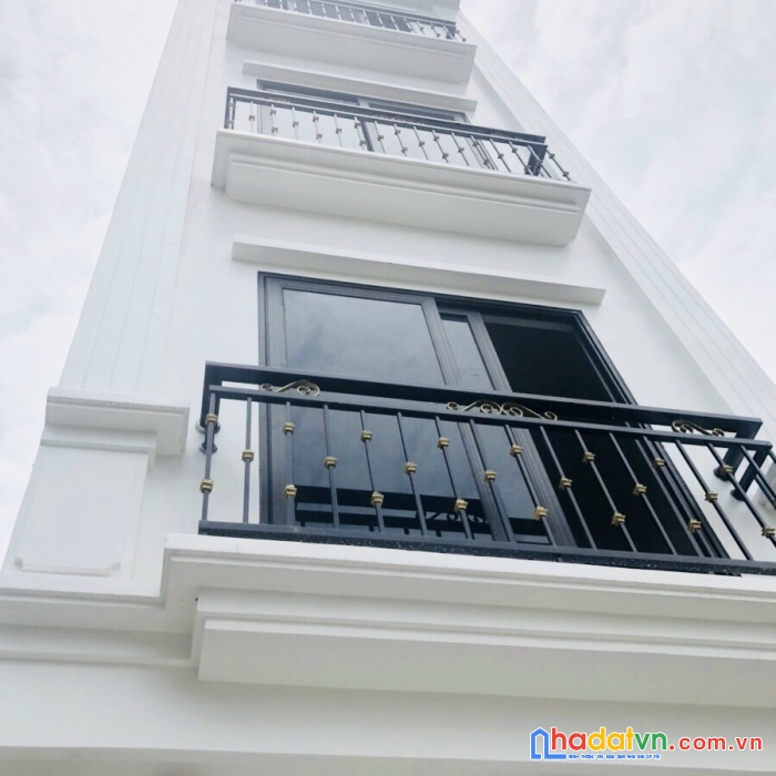 Cần bán nhà tại tả thanh oai thanh trì, dt 47m2x4 tầng, giá 1.97 tỷ, ô tô đỗ cách 15m.
