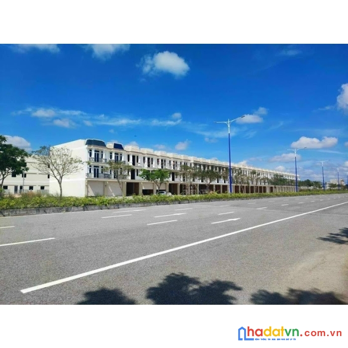 Bán đất becamex mặt tiền16m, xây dựng tự do 1-6 tầng, kinh doanh cho thuê được ngay.