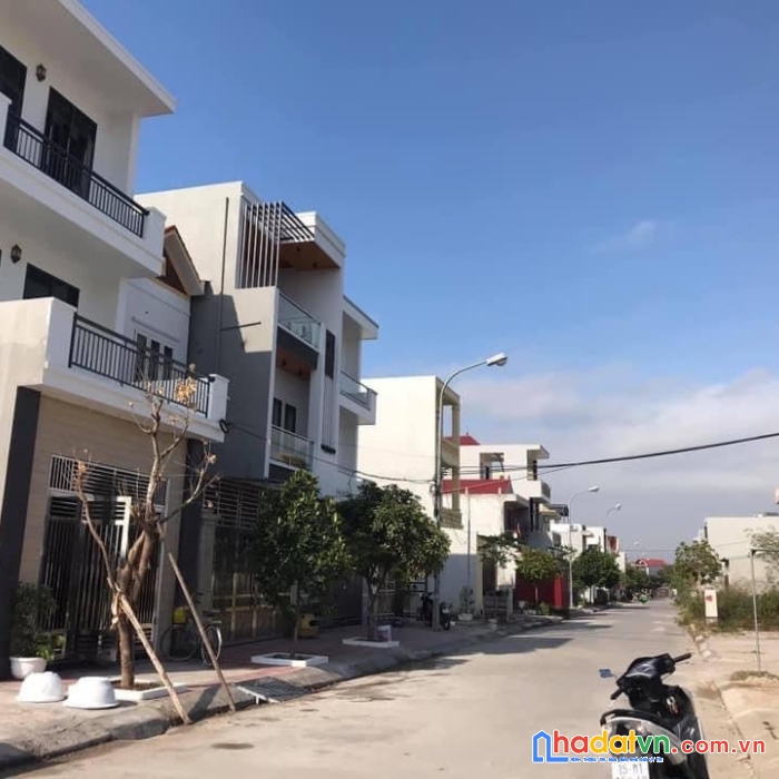 Bán đấttuyến 2 đường thanh niên- ngọc xuyên- đồ sơn: lh 0936586388