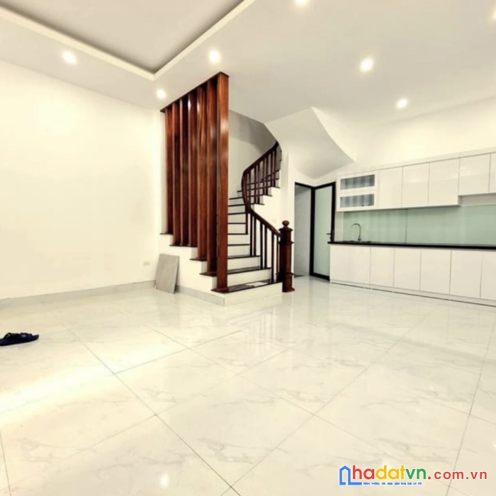 Đội cấn 48m nhỉnh 4 tỷ cách ô tô 20m sân rộng trước nhà - ba bước ra phố