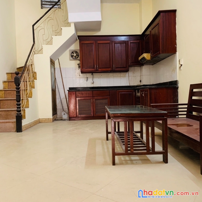 Nhà phố đại la quân hbt ,nhà mặt ngõ 27m2 x 3tx mt 4,1m nở hậu giá 2,9 tỷ có tl