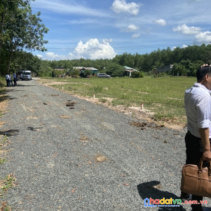 Cần bán gấp lô đất vị trí đẹp xã lộc thịnh huyện lộc ninh , bình phước