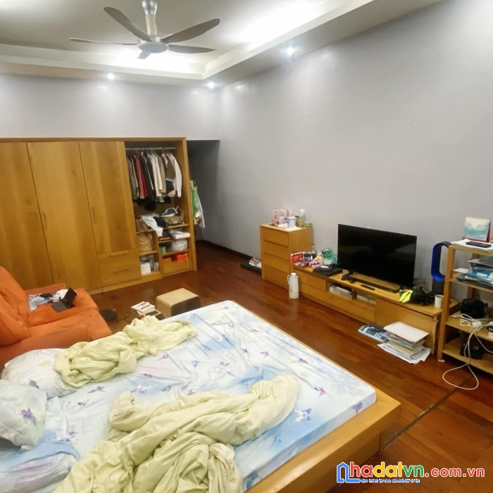 Bán nhà phố nguyễn khang 21 tỷ x 92m2 ,mt4.2m.kinh doanh ,ô tô tránh, 
hiếm , nở hậu.