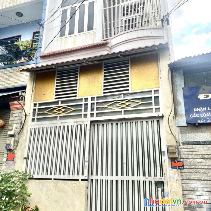 Bán nhà mặt tiền xe tải bhh  bình tân 44m2 4.2 tỷ còn thương lượng