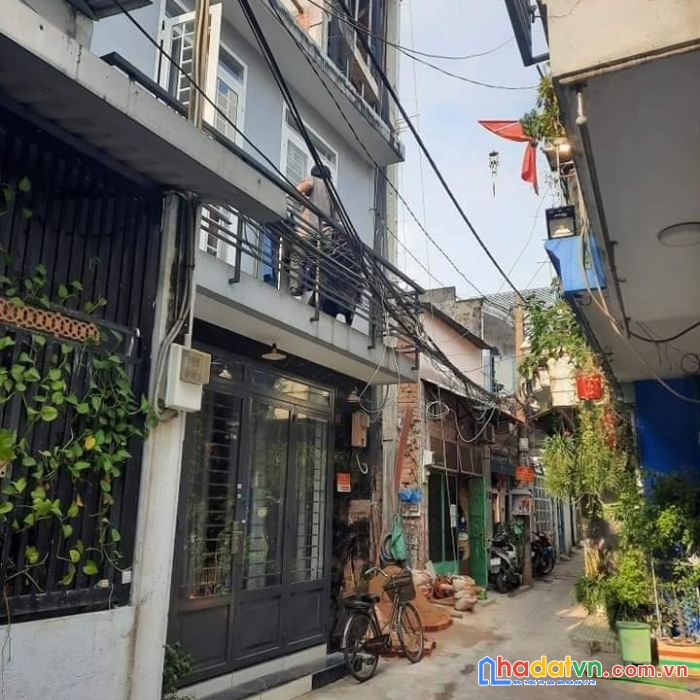 Bán nhà phạm văn bạch 4,5 x13 giá chỉ 3,9 tỉ