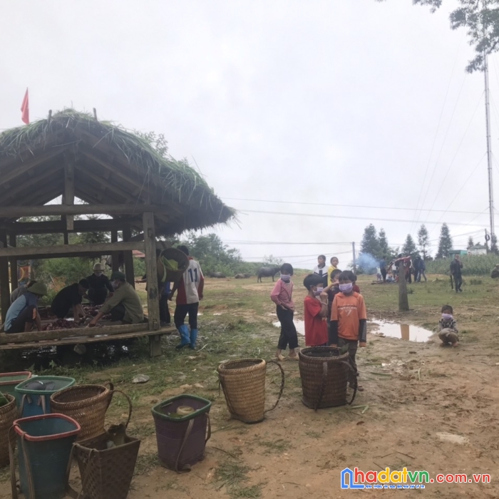 Bán mảnh đất có sổ đỏ  500m2 . vị trí và giao thông rất thuận lợi tại thôn mò phú chải