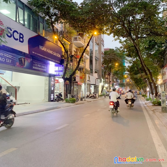 Vài bước ra phố - bán đất tặng nhà
21m2 . 3 tang 2,9 tyn