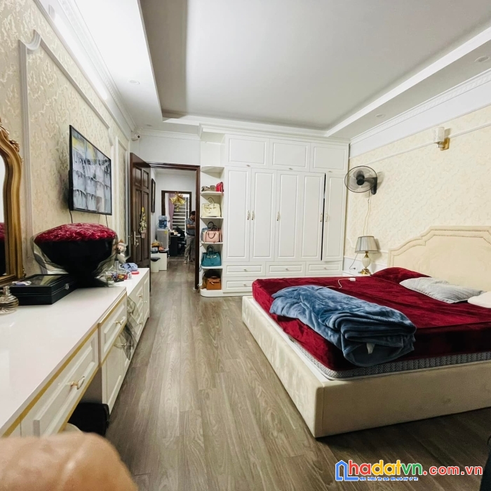 Mua nhà dân xây tài chính hơn 3 tỷ khong xem nhà này thì xem nhà nào ngõ 622 minh khai 42mx5 sẵn 4