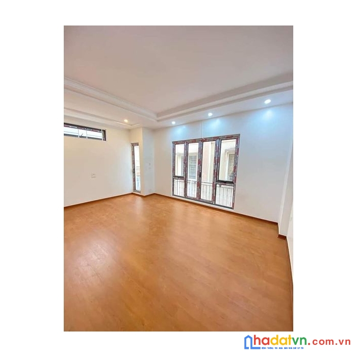 Bán nhà vương thừa vũ thanh xuân 40m,4 tầng .8.9 tỷ 
ph n lô ô tô trắng - vào nhà - hai thoáng -