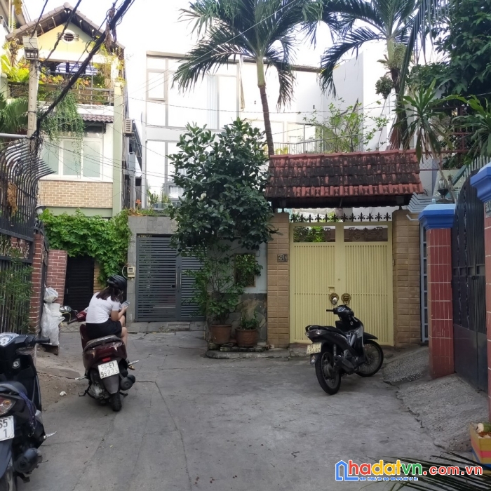 Chính chủ cần bán nhà hẻm xe hơi tại bình thạnh - hồ chí minh