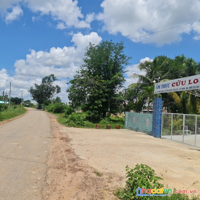 Cần ra gấp 2 lô liền kề ngay bến cầu, tây ninh