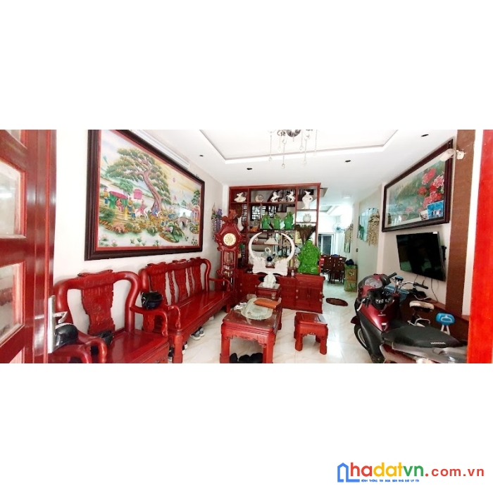 Bán nhà đường hoàng hoa thám, lô góc, dân xây, 41m2, 5 tầng, giá chỉ 5.3 tỷ.