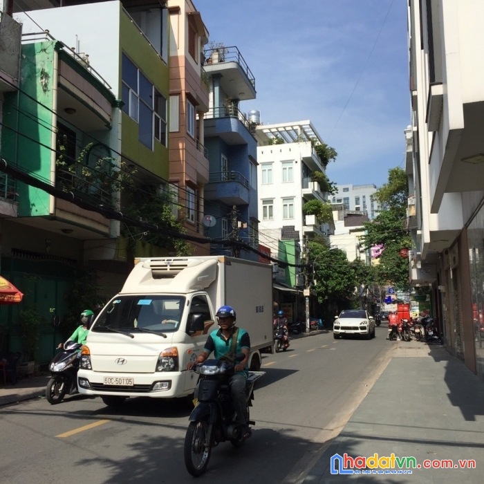 Bán nhà mặt tiền đường tân hải, quận tân phú, 123m2, 17 tỷ .