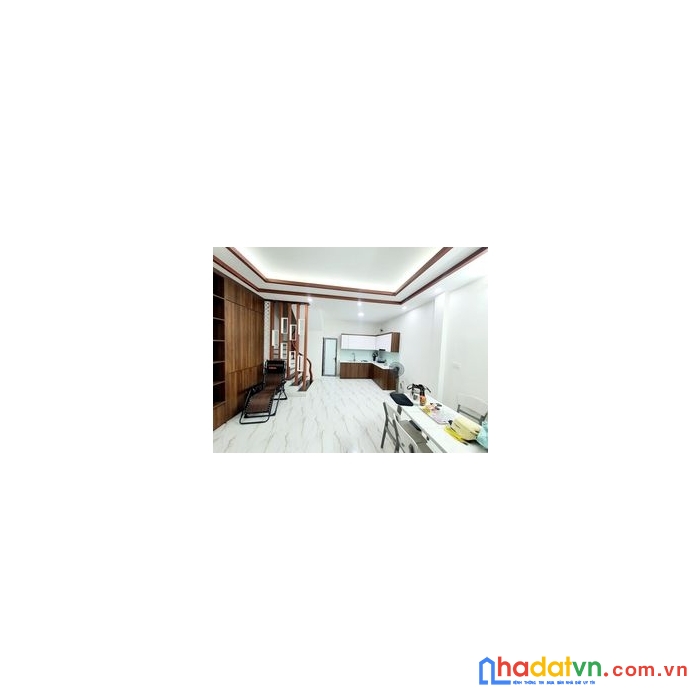 Bán căn nhà phố khâm thiên, đống đa 45m2 5 tầng lô góc, nhà mới ở luôn chỉ 6,1 tỷ.