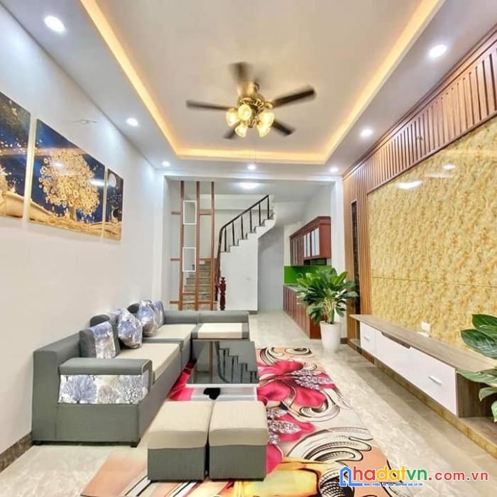 Bán nhà dương quảng hàm-cầu giấy 50m2 5t-giá 5 tỷ-ô tô gần-nhà đẹp-30m ra phố