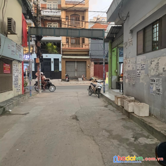 Bán nhà đường d5 bình thạnh hxt thông dt khủng 66m2 ngang rộng 5.4m giá đầu tư