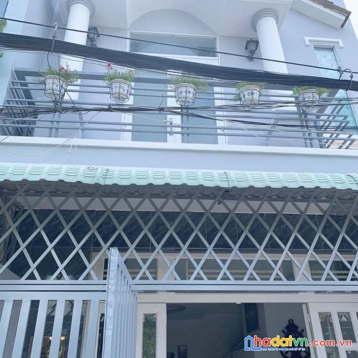 Mặt tiền trước nhà 8m, đào tông nguyên, chính chủ bán chỉ 3,35 tỷ