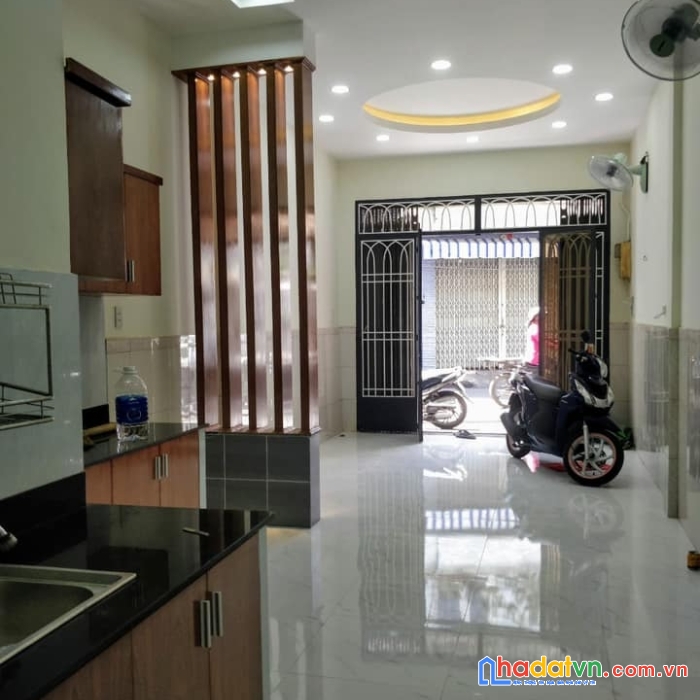 Mặt tiền kinh doanh đỉnh -xe tải tránh - nở hậu- lý thường kiệt -tân bình-8,9 tỷ
