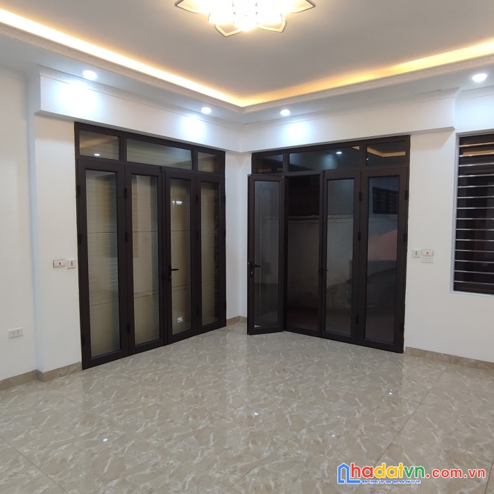 Nhà mới xây, 6 tầng,thang máy, yên hòa, cầu giấy: 46,5m2, giá: 7,8 tỷ.