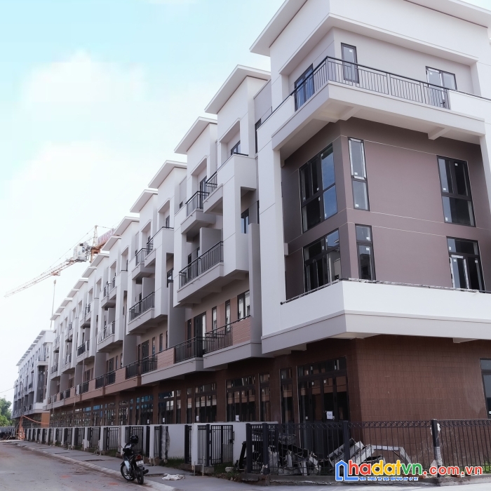 Bán nhà liền kề 4 tầng khu đô thị vsip sầm uất