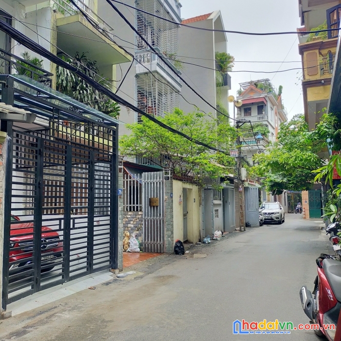 Bán nhà mới xây 4 tầng phố lý sơn, dt 75m2,đường nhựa ôtô, giá nhỉnh 8 tỷ.