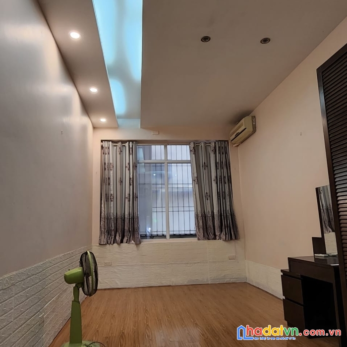 Bán nhà lê trọng tấn - vị trí đẹp - 36m2 x 4tầng - giá 4.5 tỷ