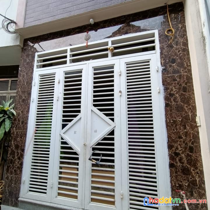 Nhà đẹp tân xuân 42m2, xây 3 tầng, mặt tiền tiêu chuẩn 5 m. giá chỉ 3.7 tỷ