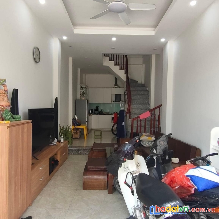 Bà cô em bán gấp nhà văn quán,hà đông, ô tô, 40m x 5 tầng , giá sốc chỉ 6,x tỷ